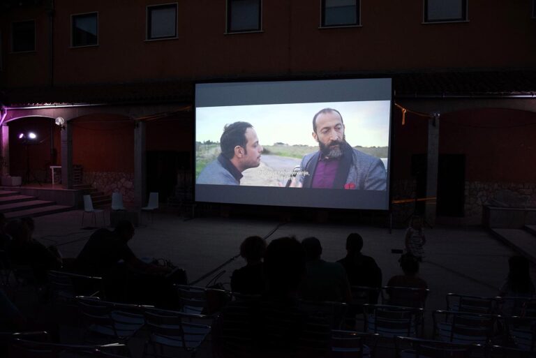 Festival Pusti me biti ostavio snažan trag u Bujama