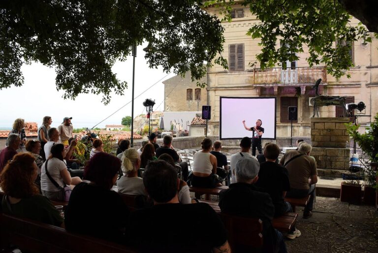 Festival Pusti me biti ostavio snažan trag u Bujama